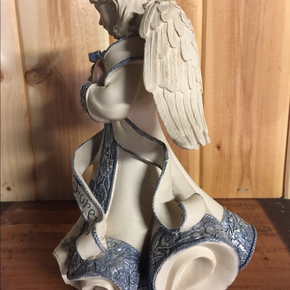 Sarah’s Angels “Nancy” Collectible Angel Music Box - Picture 2 of 5